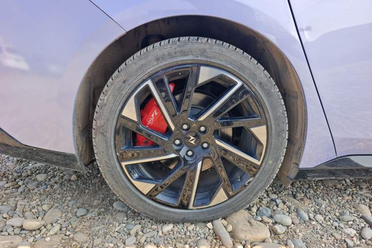 Used  eπ007 2024 620 Pro Version
