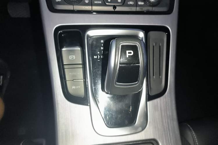 Used Geely Auto Emgrand X7 Sport 2021 Million Edition 1.8TD DCT Two-Wheel Drive Comfort Model
