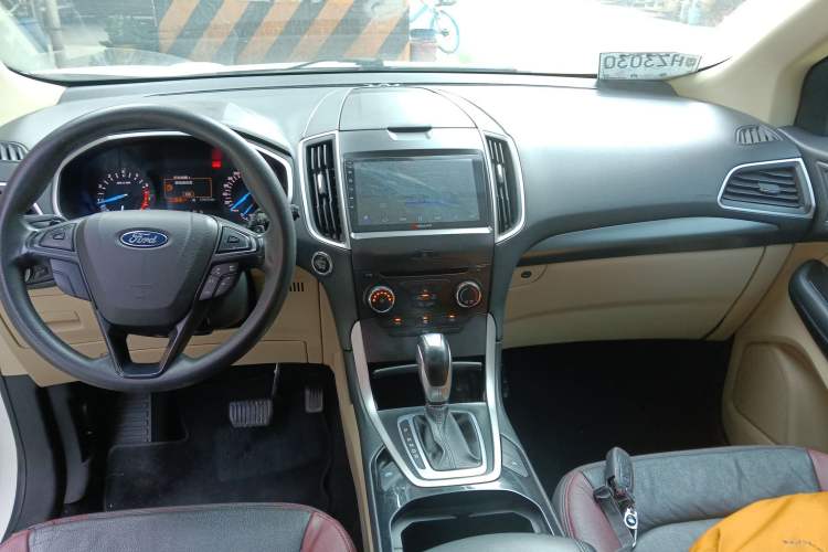 Used Ford Edge 2015 2.0T GTDi Two-Wheel-Drive Elite Edition
