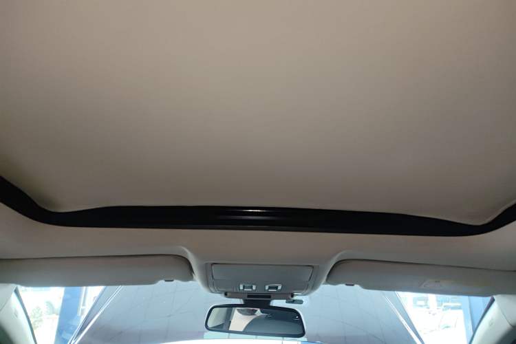 Used Jaguar XFL 2019 XFL 2.0T 200PS Two-Wheel-Drive Luxury Edition
