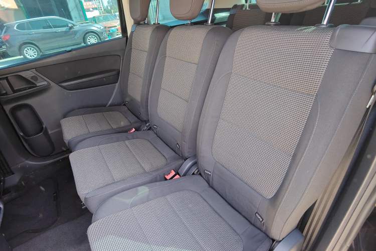 Used Volkswagen Sharan 2013 1.8TSI Standard Model