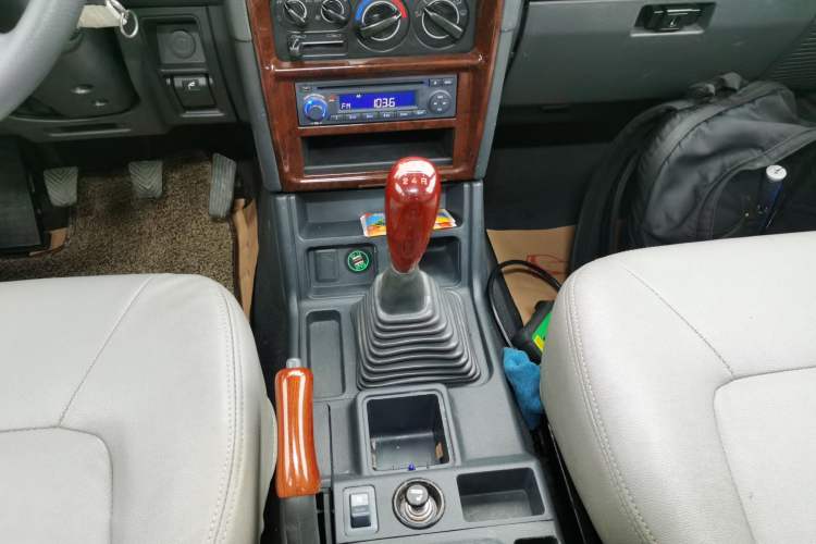 Used Leopaard Heijingang 2013 2.2L Manual Two-Wheel Drive Standard Version
