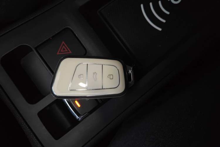 Used Chery Little Ant 2022 Restyled Version Sweet Pink Edition Half-Sugar Version 28.8 kWh 30 kW 301 km
