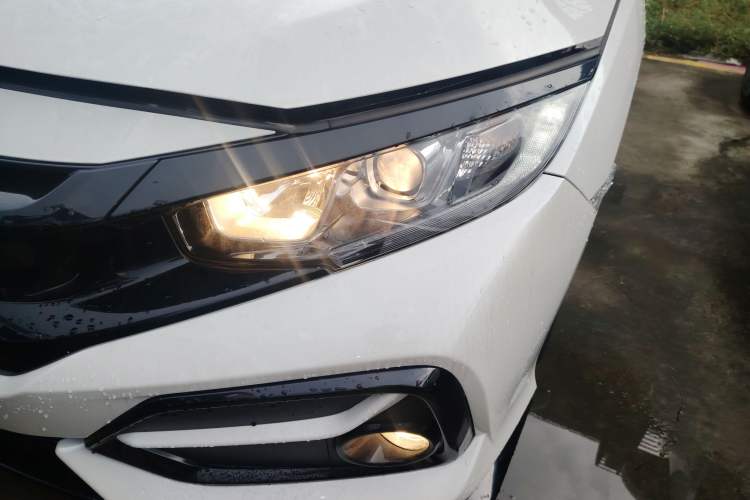 Used Honda Civic 2021 HATCHBACK 220TURBO CVT New Trendsetter
