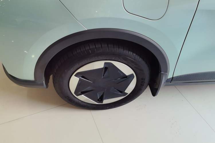 Used Geometry E Firefly 2024 301km Starlight
