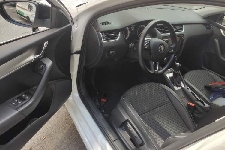 Used Skoda Octavia 2018 TSI280 DSG Luxury Edition
