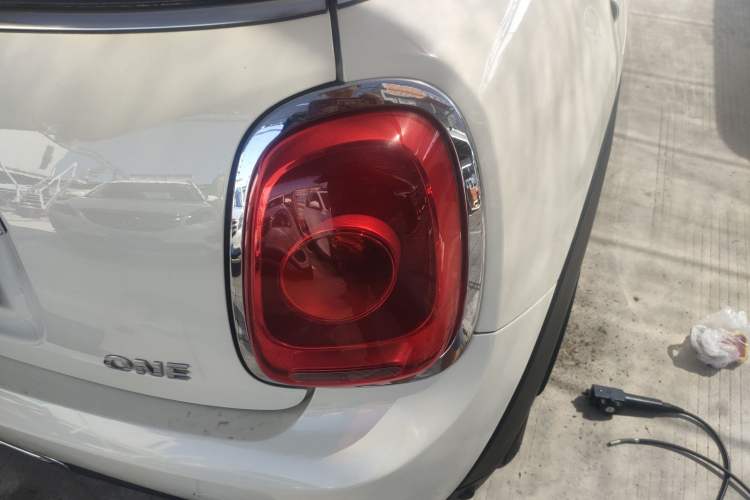 Used  MINI 2014 1.2T ONE
