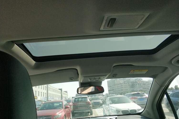 Used Chevrolet Trax 2018 330T Automatic All-Wheel-Drive Flagship Model