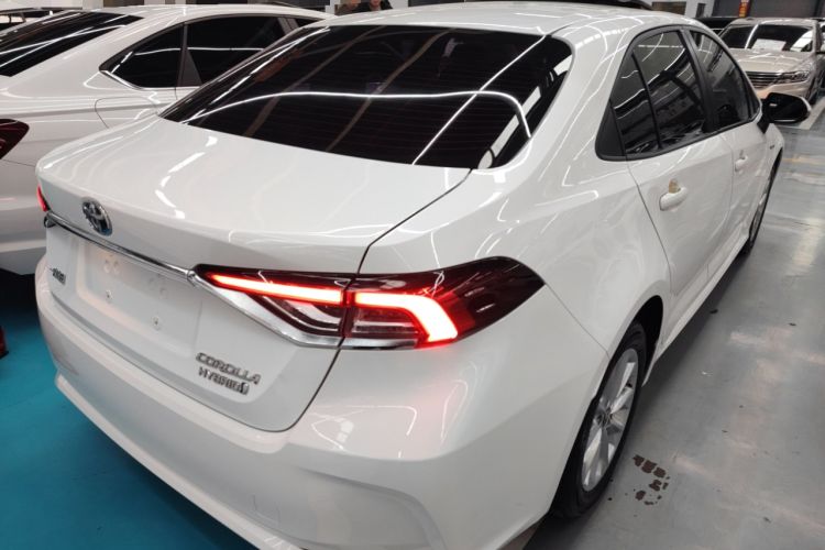 Used Toyota Corolla 2021 Dual-Motor 1.8L E-CVT Elite Edition
