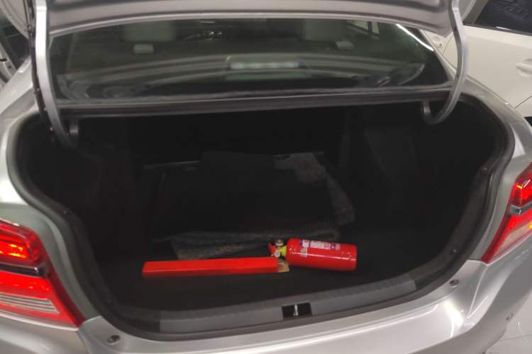 Used Toyota YARiS L 2017 1.5E CVT Dynamic Edition
