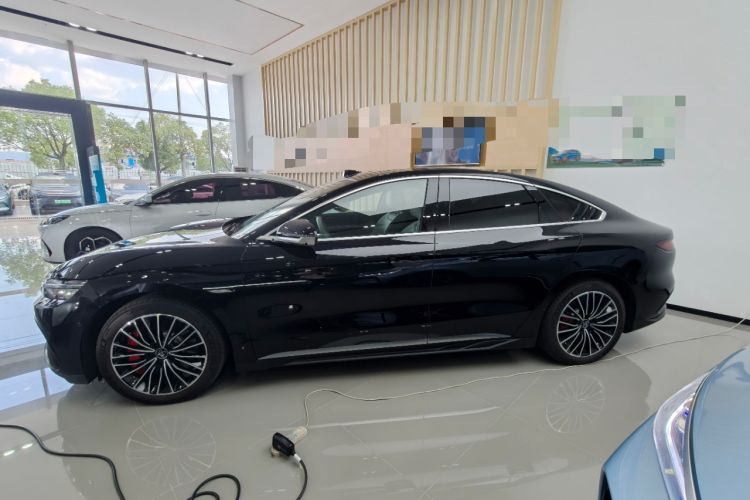 Used BYD Han 2025 EV with 701 km of Laser Radar-Enabled Intelligent Driving
