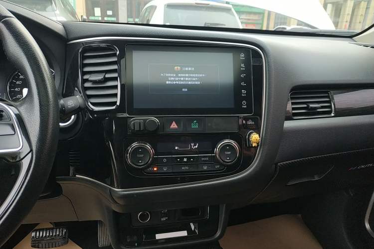 Used Mitsubishi Outlander 2018 2.4L 4x4 Elite Edition 5 Seats