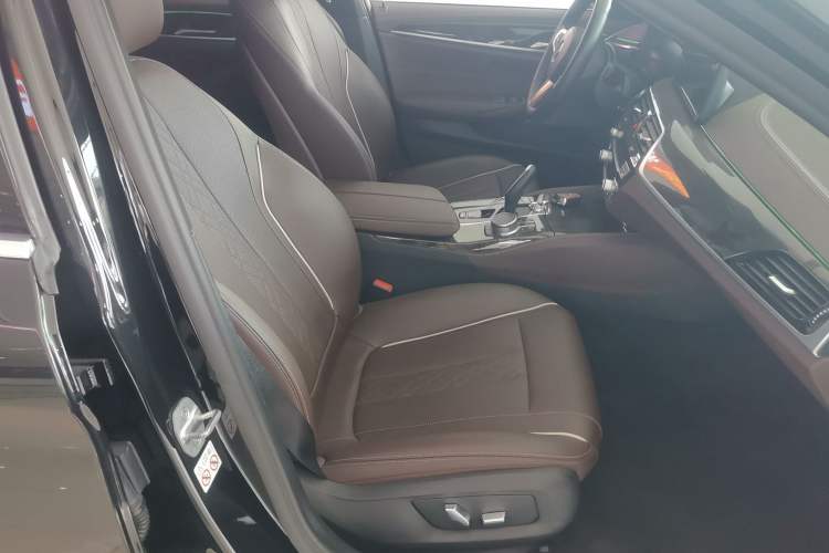 Used BMW 5 Series 2022 Restyled 525Li M Sport Package
