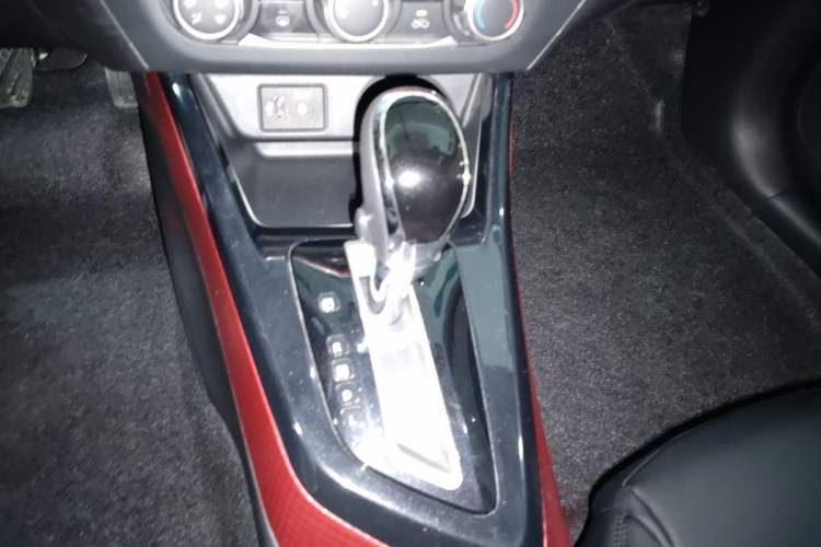 Used Nissan Lannia 2016 1.6L CVT Cool Edition
