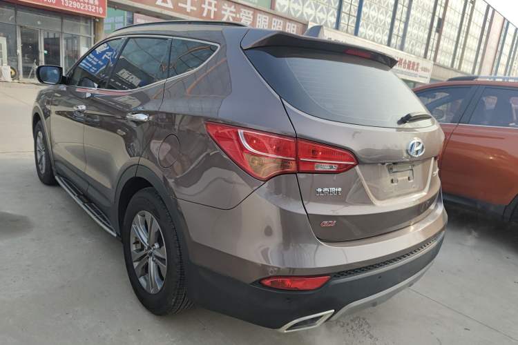 Used Hyundai Santa Fe 2013 2.4L Automatic Two-Wheel Drive Smart Version
