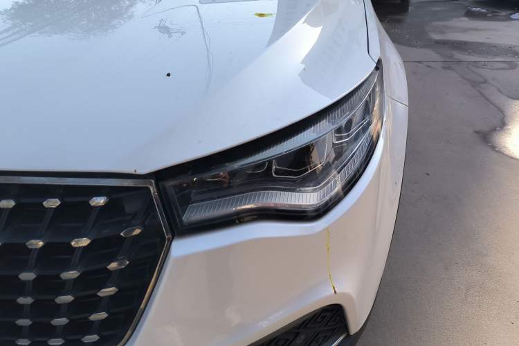 Used Zotye T700 2017 1.8T Dual-Clutch Luxury Model
