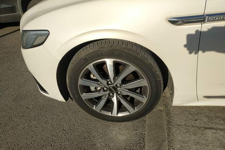 Used Lincoln Continental 2018 2.0T Two-Wheel Drive Deluxe Edition
