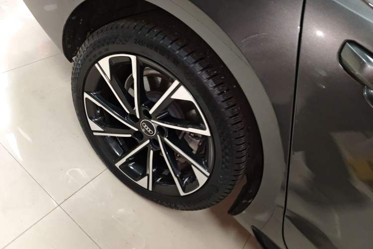 Used Audi A4L 2023 40 TFSI Luxury Dynamic Model