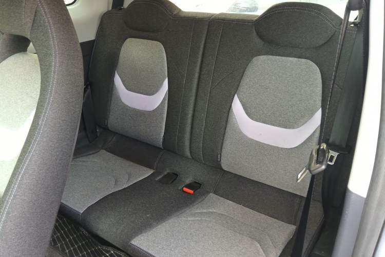 Used Chery QQ Ice Cream 2022 170km Sundae Phosphate Lithium-Ion
