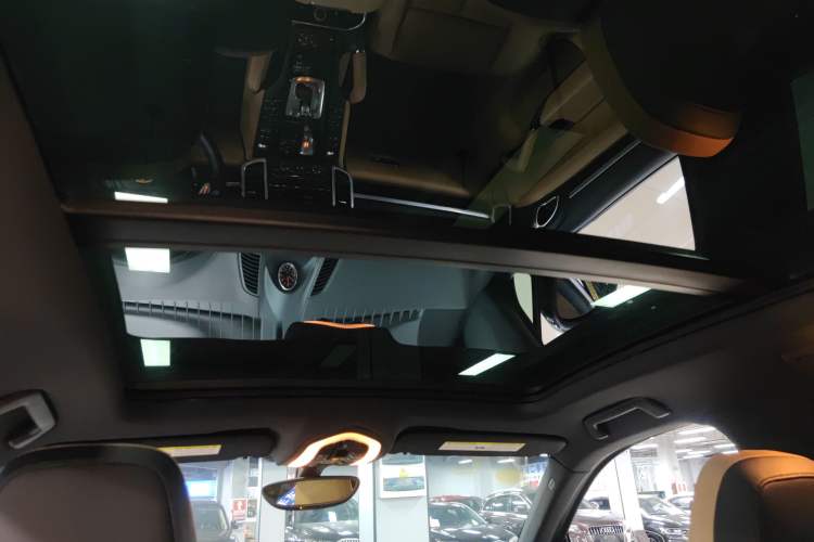 Used Porsche Cayenne 2014 3.6T Automatic Transmission U.S. Specification
