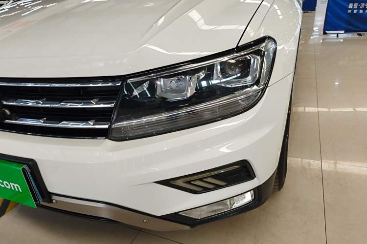 Used Volkswagen Tiguan L 2020 330TSI Automatic Two-Wheel Drive Smart Luxury Edition China VI Standard
