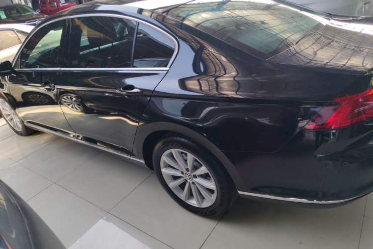 Used Volkswagen Magotan 2018 330TSI DSG Advanced Model
