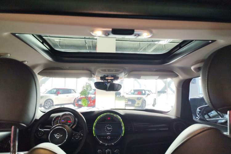 Used MINI MINI 2019 1.5T COOPER Classic Edition Five-Door Version