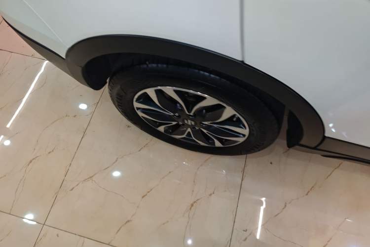 Used Suzuki Vitara S-Cross 2017 1.6L CVT Two-Wheel Drive Urban Fashion Model