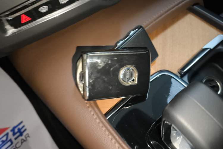 Used Volvo S90 2023 B5 Zhiyi Luxury Edition
