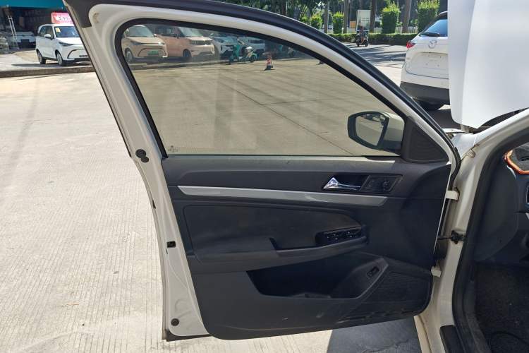 Used Volkswagen Lavida 2018 Classic 1.5L Automatic Fashion Edition China VI Standard
