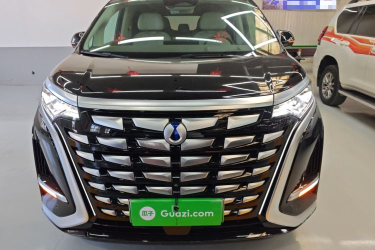 Used Denza D9 2022 DM-i 970 Four-Wheel Drive Flagship Model
