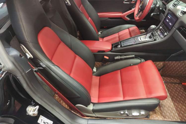 Used Porsche 718 2018 Cayman 2.0T
