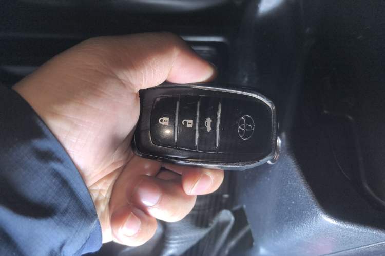 Used Toyota Prado 2016 2.7L Automatic Standard Edition
