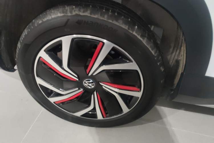 Used Volkswagen Tharu 2024 300TSI Two-Wheel-Drive Moon Luxury Edition