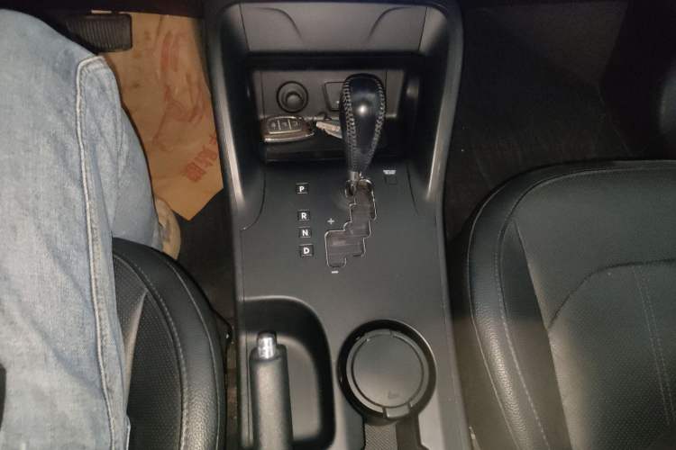 Used Hyundai ix35 2015 2.0L Automatic 2WD Smart Type China IV
