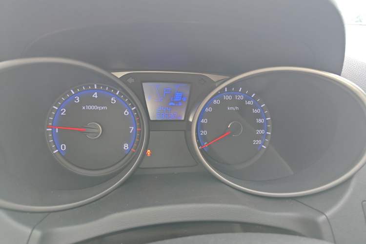 Used Hyundai ix35 2015 2.0L Automatic 2WD Smart Type China IV