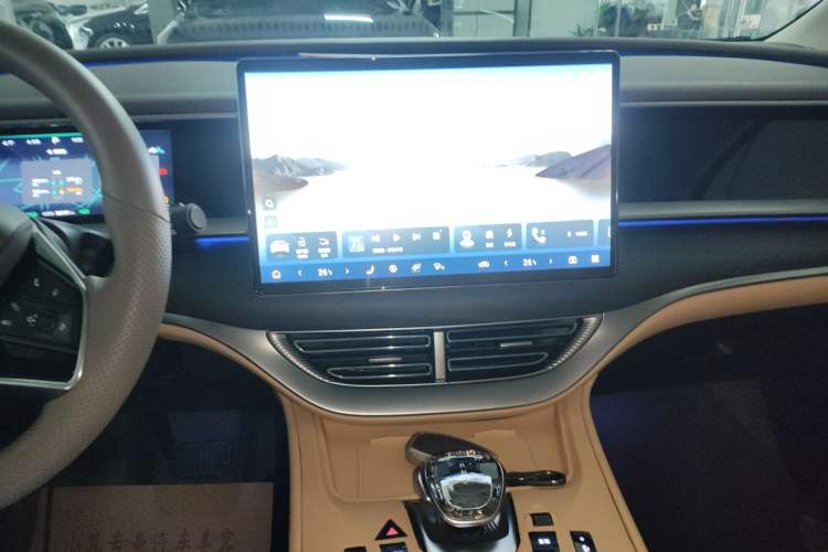 Used Denza D9 2024 DM-i 980 Four-Wheel Drive Prestige Model