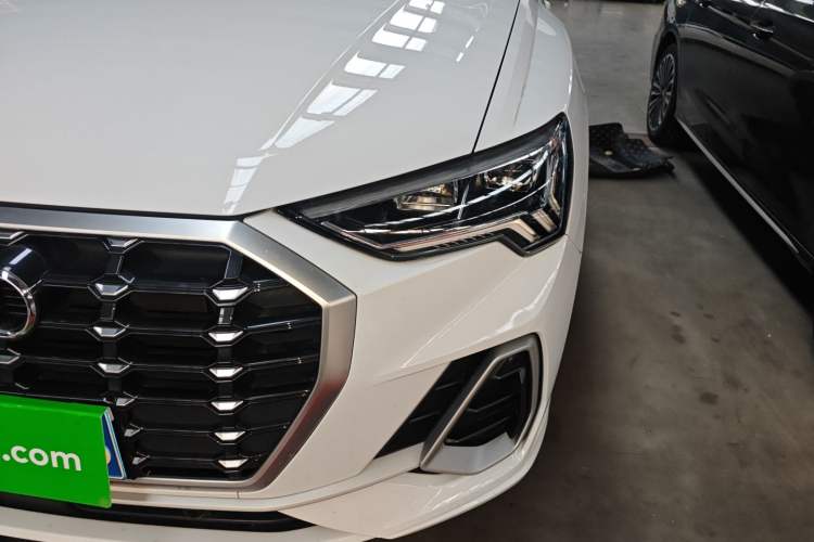 Used Audi Q3 2022 35 TFSI Progressive Dynamic Edition
