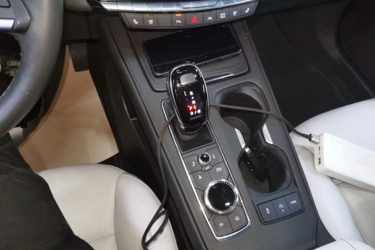 Used Cadillac XT4 2024 28T Two-Wheel-Drive Prestige Version