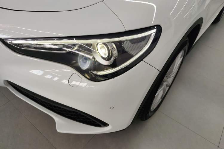 Used Alfa Romeo Stelvio 2017 2.0T 280HP Luxury Edition
