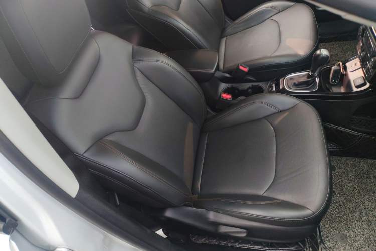 Used  Compass 2019 220T Automatic Family Edition
