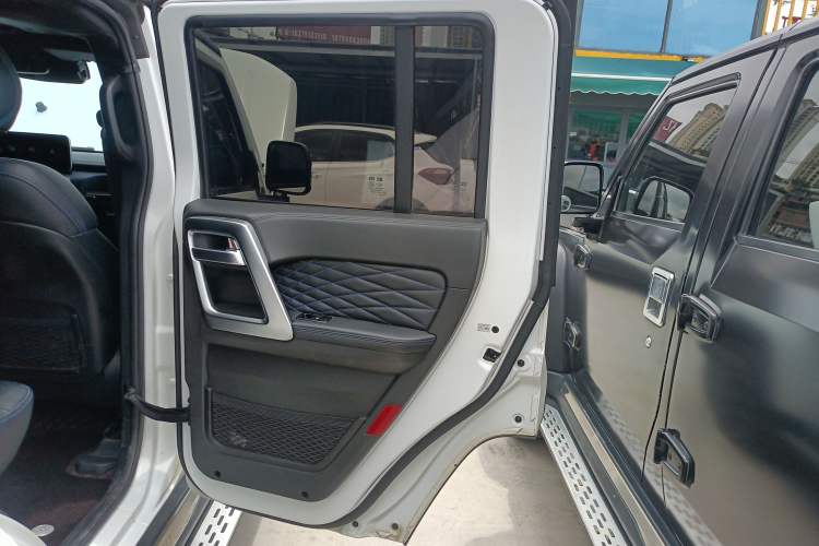 Used Beijing Auto BJ40 2021 2.0D Automatic Four-Wheel Drive Blade Hero Edition Adventurer Type
