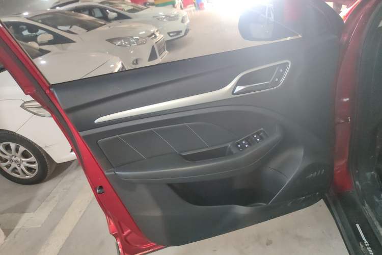 Used MG ZS 2018 1.5L Automatic Luxury Edition China V Standard
