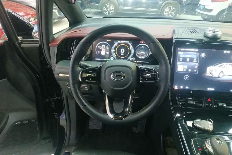 Used GAC Trumpchi M8 2023 Zongshi Series Dual-Motor YuZun Edition