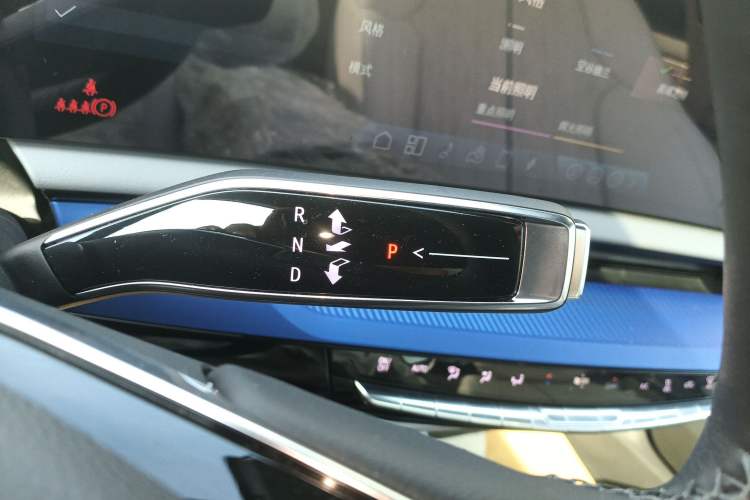 Used Cadillac OPTIQ 2024 Standard Range Version
