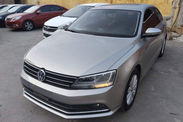 Used Volkswagen Sagitar 2016 230TSI 25th Anniversary Edition
