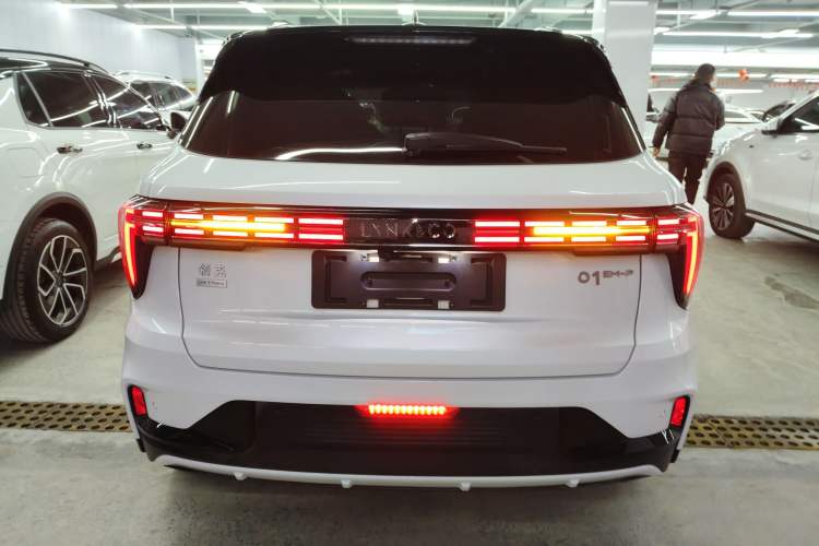 Used Lynk & Co 01 EM-P 2023 1.5TD EM-P Dawn Edition