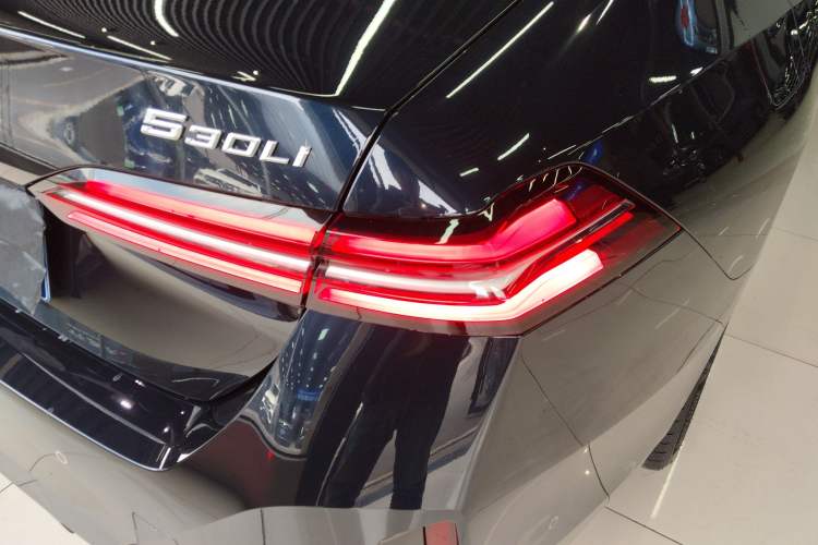 Used BMW 5 Series 2024 530Li Luxury Edition M Sport Package