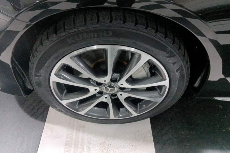 Used Mercedes-Benz E-Class 2018 Facelift E 300 L Luxury Edition