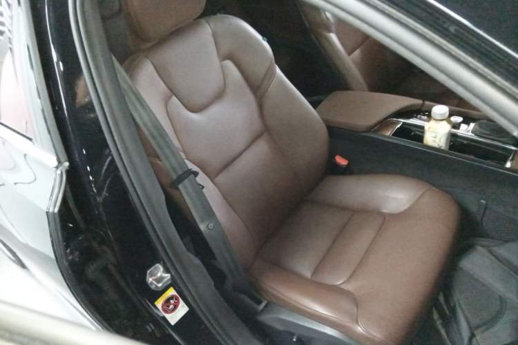 Used Volvo S90 2020 Facelifted T5 Zhiyi Luxury Edition
